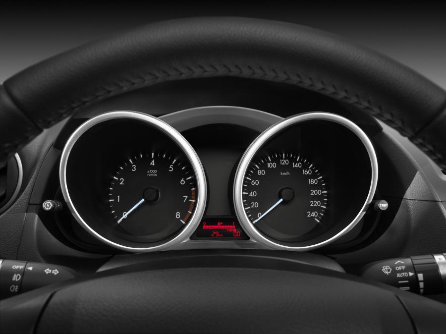  Mazda5 2011 года  (фото 58 из 184)